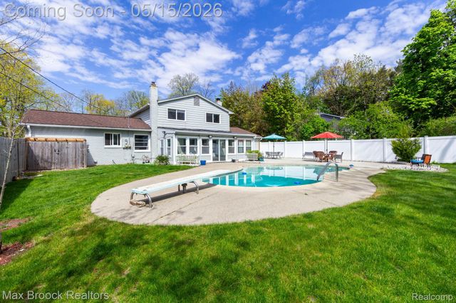 4225 Westover Drive, West Bloomfield Charter Township, MI 48323