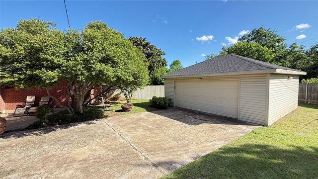 3537 Rock Bluff Drive, Dallas, TX 75227