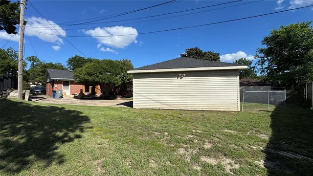 3537 Rock Bluff Drive, Dallas, TX 75227