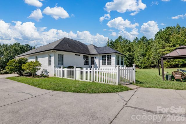 8025 Silver Maple Lane, Mint Hill, NC 28227