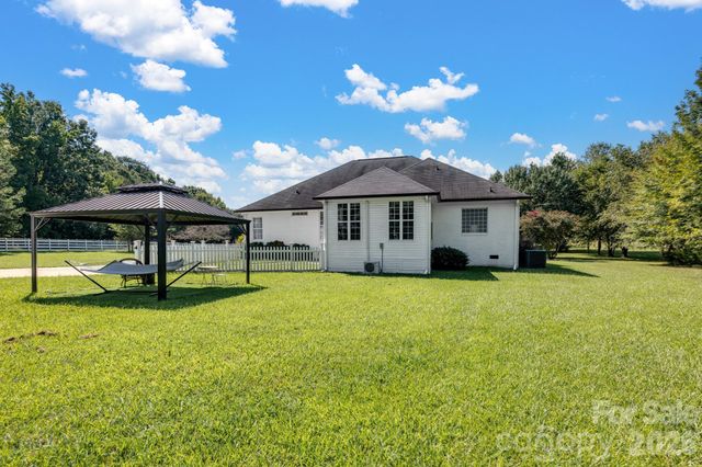 8025 Silver Maple Lane, Mint Hill, NC 28227