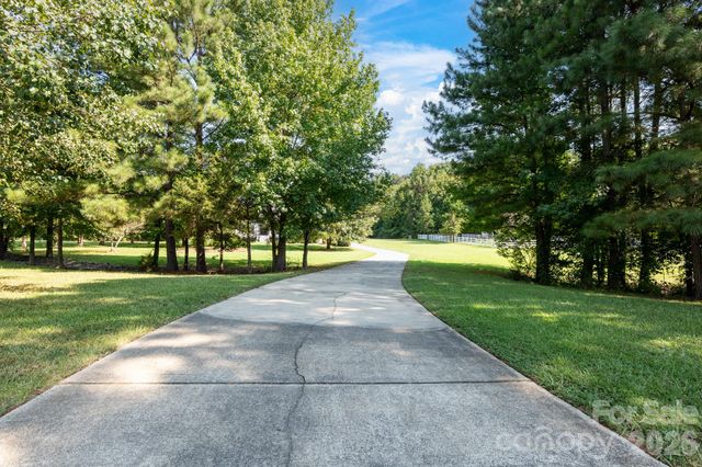 8025 Silver Maple Lane, Mint Hill, NC 28227