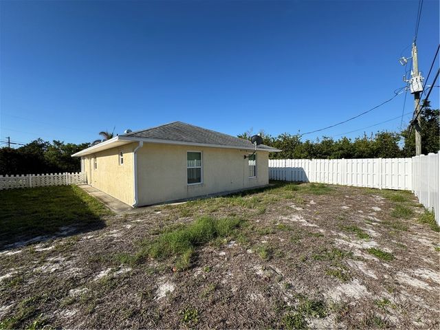 248 16th Place SW, Vero Beach, FL 32962