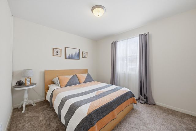 113 Parklawn Court, Bolingbrook, IL 60440