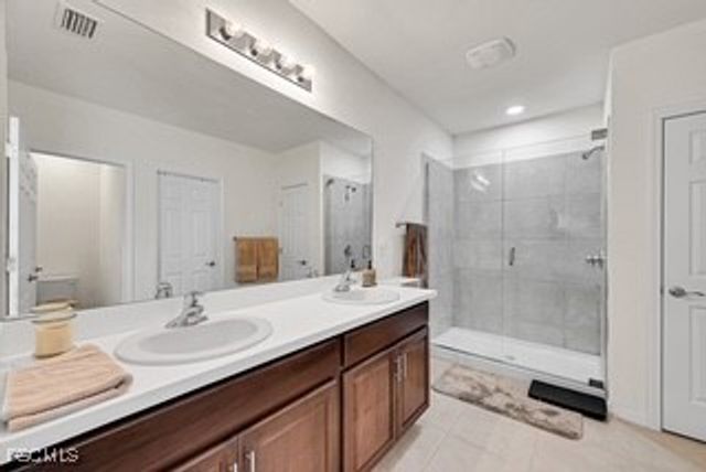 927 SE 5th CT, Cape Coral, FL 33990