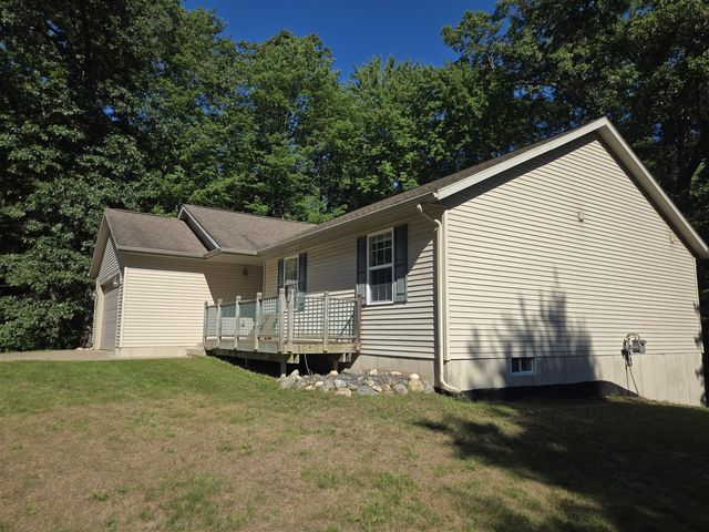4122 Duck Lake Road, Whitehall, MI 49461