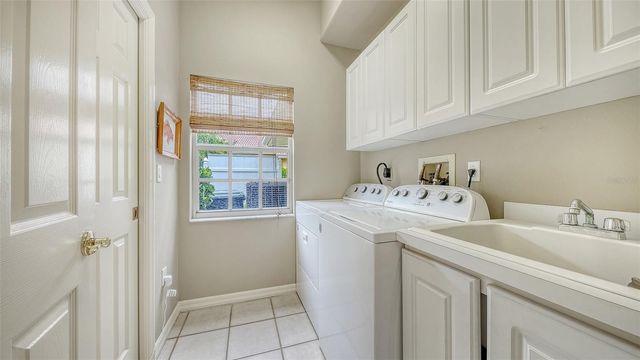 4839 SWEETMEADOW CIRCLE, Sarasota, FL 34238