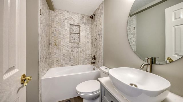 4839 SWEETMEADOW CIRCLE, Sarasota, FL 34238