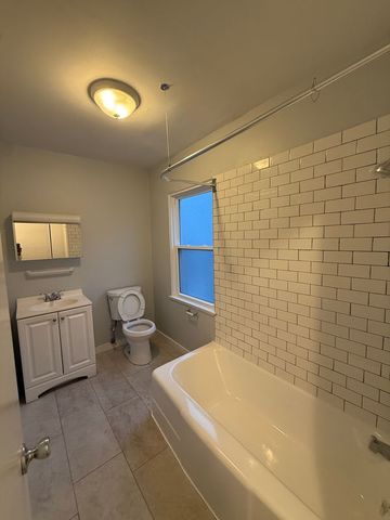 1505 N Maywood Drive 2E, Maywood, IL 60153