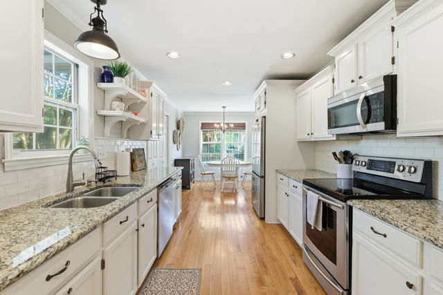 812 Harbor Place Drive, Charleston, SC 29412