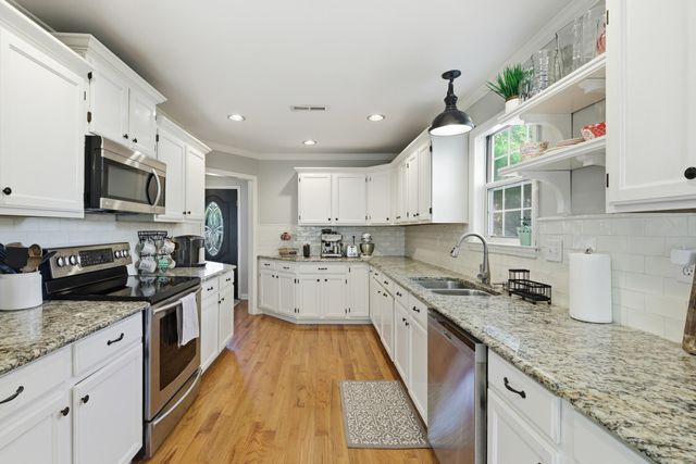 812 Harbor Place Drive, Charleston, SC 29412