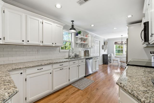 812 Harbor Place Drive, Charleston, SC 29412