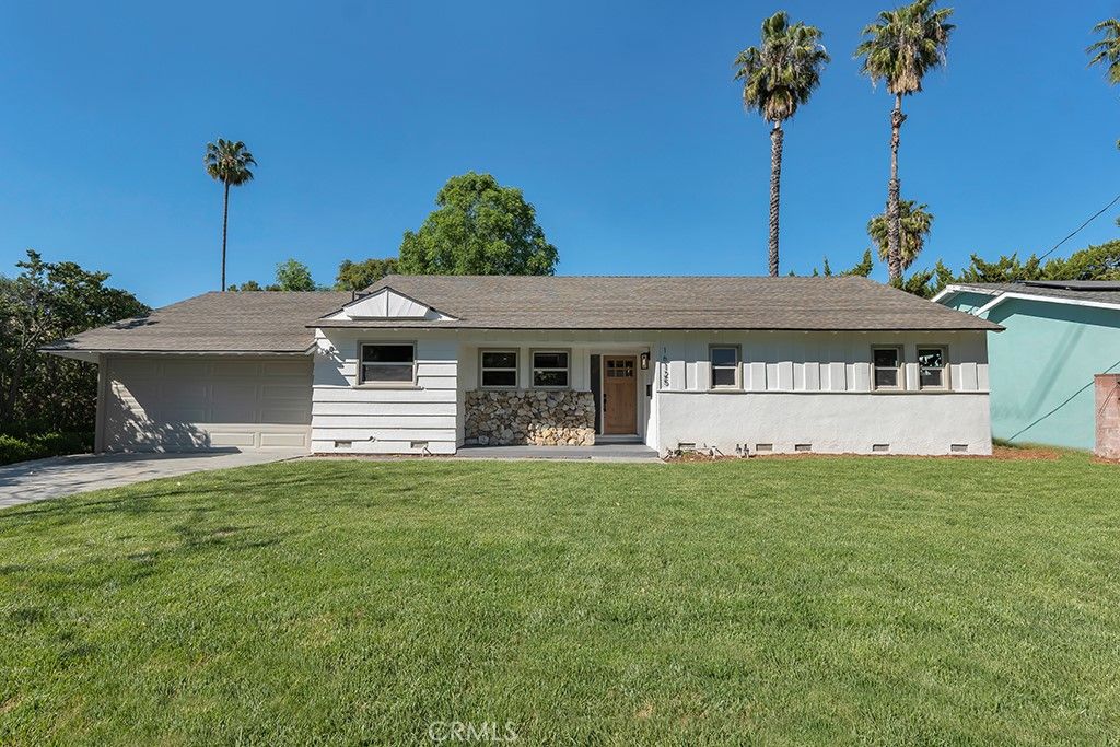 Image 1 of property listing at 16125 Haynes Street, Van Nuys, CA 91406