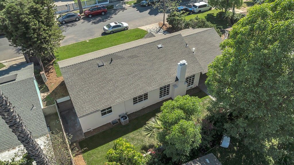 Image 28 of property listing at 16125 Haynes Street, Van Nuys, CA 91406