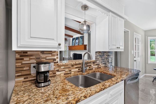 6017 Wonder Drive, Fort Worth, TX 76133