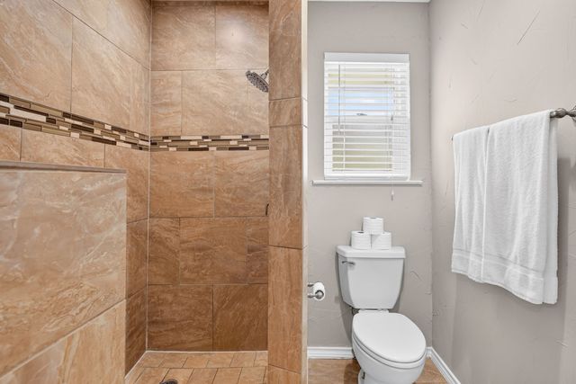 6017 Wonder Drive, Fort Worth, TX 76133