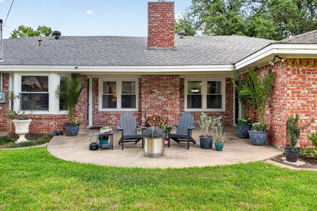 6017 Wonder Drive, Fort Worth, TX 76133