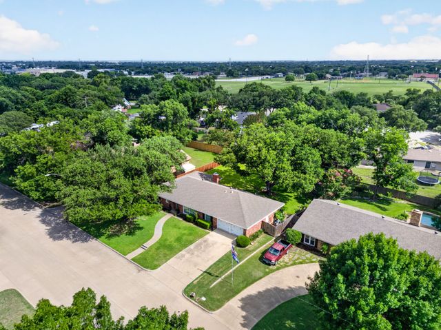 6017 Wonder Drive, Fort Worth, TX 76133