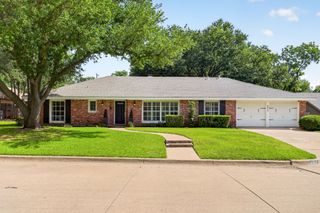 6017 Wonder Drive, Fort Worth, TX 76133