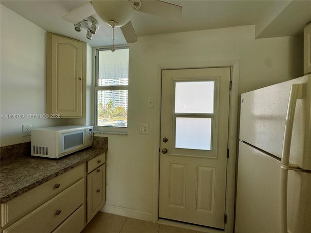 2855 Leonard Drive H202, Aventura, FL 33160