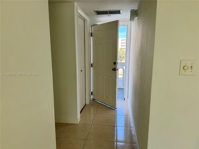 2855 Leonard Drive H202, Aventura, FL 33160