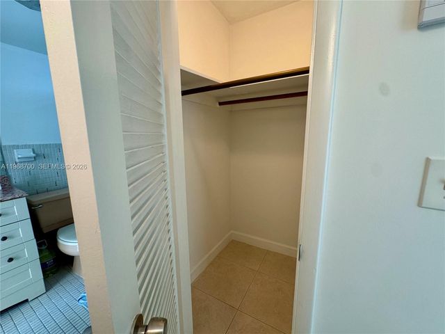 2855 Leonard Drive H202, Aventura, FL 33160