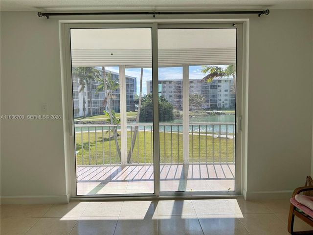 2855 Leonard Drive H202, Aventura, FL 33160