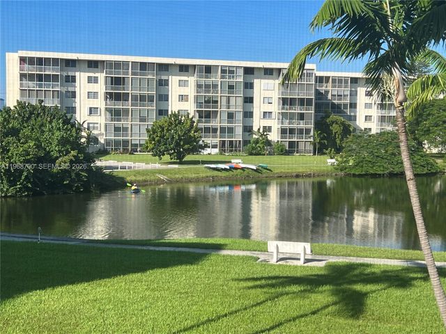 2855 Leonard Drive H202, Aventura, FL 33160