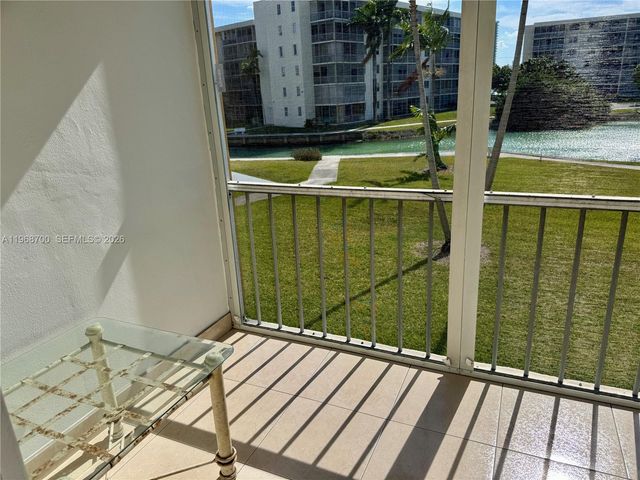 2855 Leonard Drive H202, Aventura, FL 33160