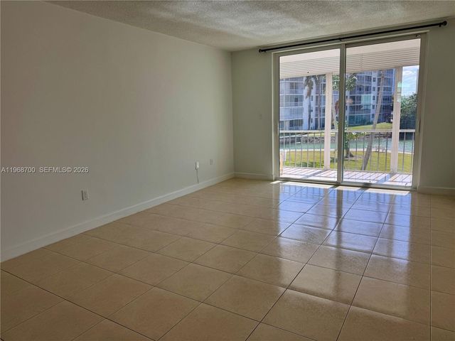 2855 Leonard Drive H202, Aventura, FL 33160