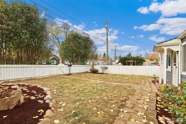 5219 Clarkston Street, Tacoma, WA 98404