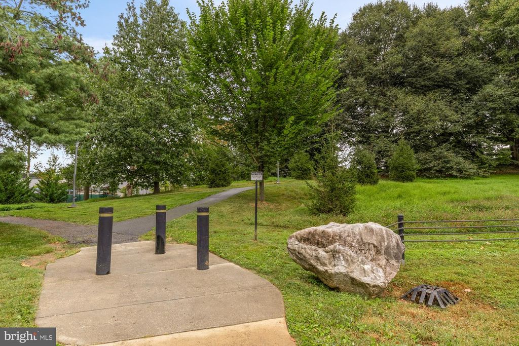 5301 MCKINLEY ST, Bethesda, MD 20814