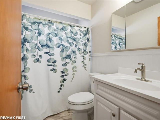 25747 Belleair Street, Roseville, MI 48066