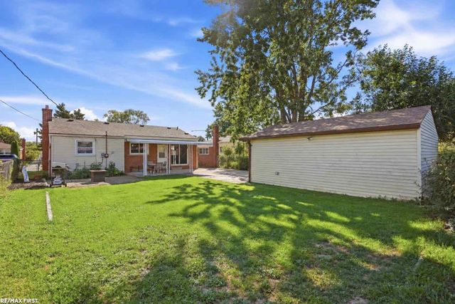 25747 Belleair Street, Roseville, MI 48066