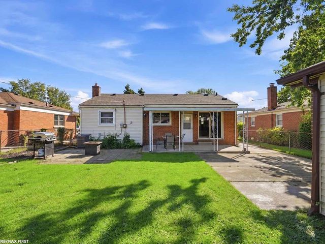 25747 Belleair Street, Roseville, MI 48066