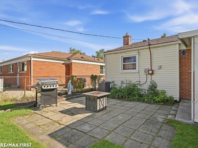 25747 Belleair Street, Roseville, MI 48066