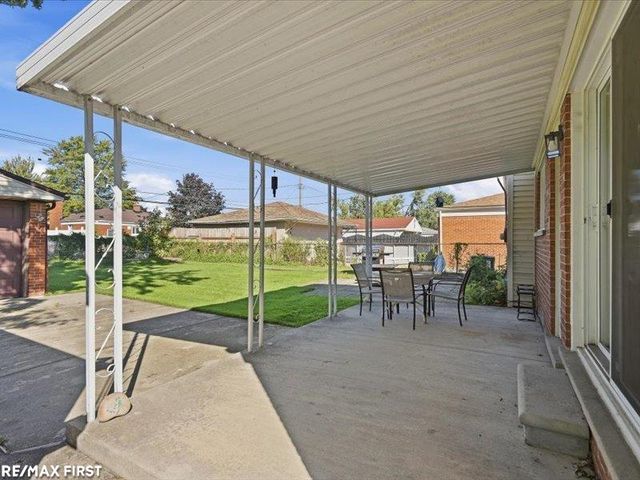 25747 Belleair Street, Roseville, MI 48066