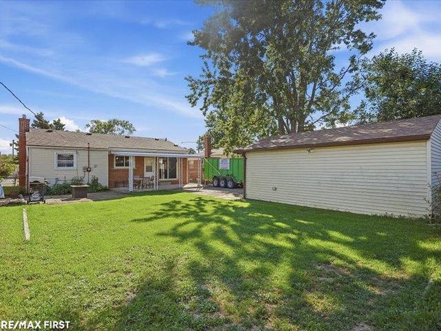 25747 Belleair Street, Roseville, MI 48066