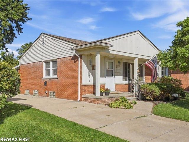 25747 Belleair Street, Roseville, MI 48066