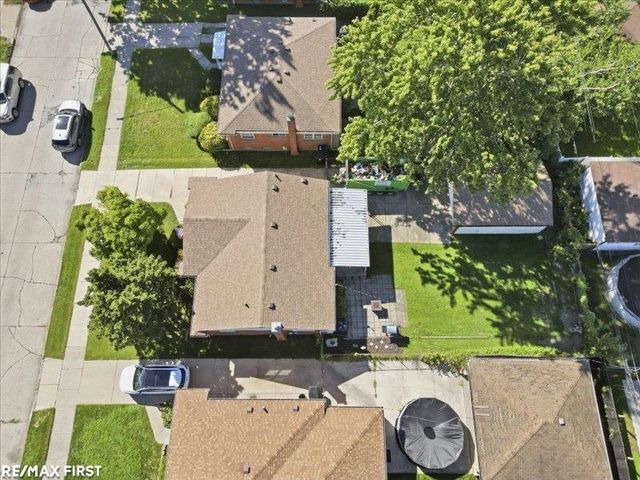 25747 Belleair Street, Roseville, MI 48066
