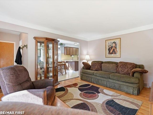 25747 Belleair Street, Roseville, MI 48066