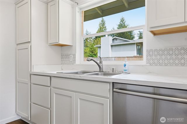5124 Tri Lake Drive SE, Olympia, WA 98513