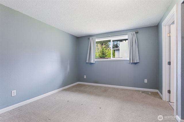 5124 Tri Lake Drive SE, Olympia, WA 98513