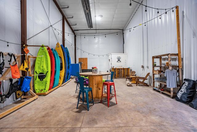 2074 Commerce Drive 103, Medford, OR 97504