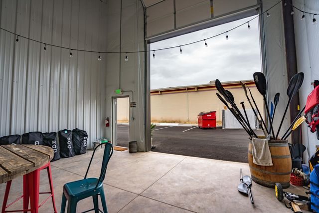 2074 Commerce Drive 103, Medford, OR 97504