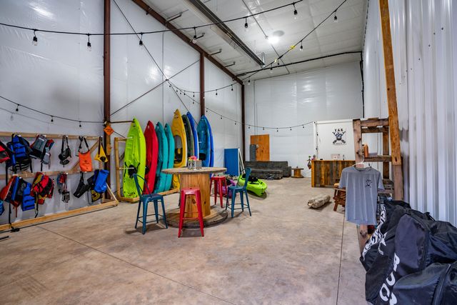 2074 Commerce Drive 103, Medford, OR 97504