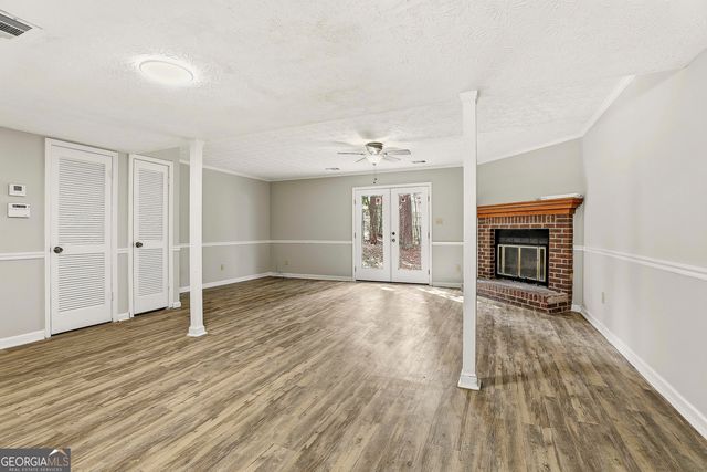 155 Williamsburg Way, Fayetteville, GA 30214