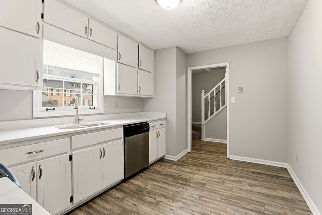 155 Williamsburg Way, Fayetteville, GA 30214