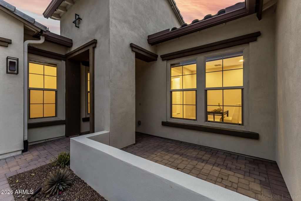 Image 10 of property listing at 3412 W MORGAN IVY Lane, Phoenix, AZ 85045