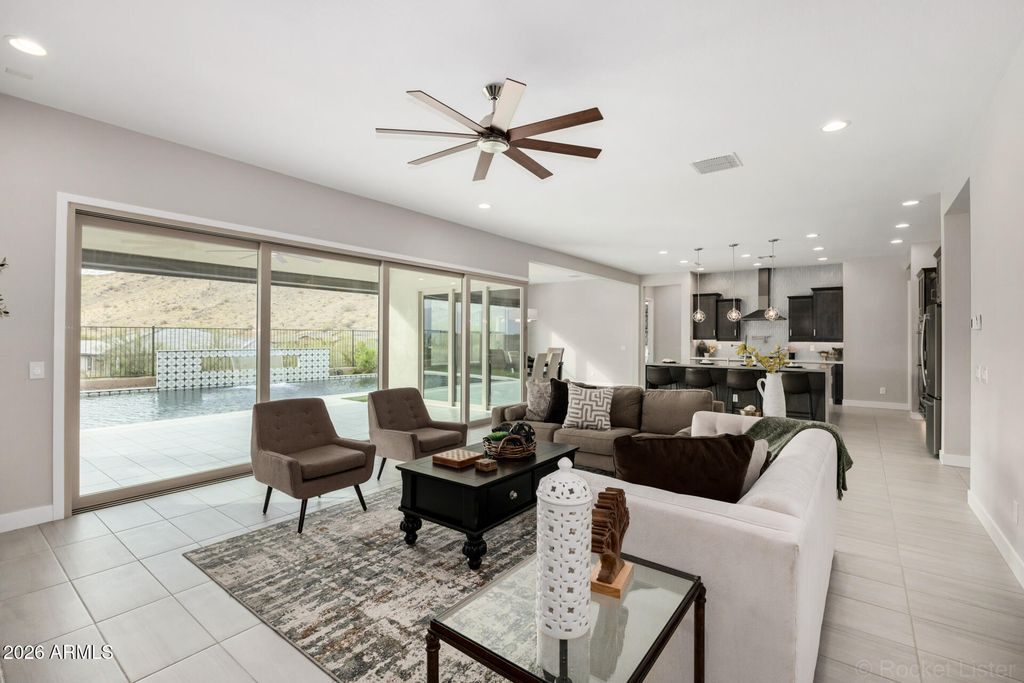 Image 15 of property listing at 3412 W MORGAN IVY Lane, Phoenix, AZ 85045